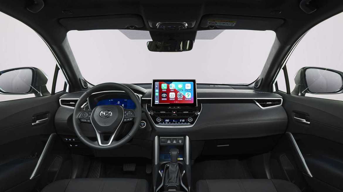 Тојота Корола Кросс: Новиот европски модел со подобрен дигитален дисплеј и умешна технолошка поддршка