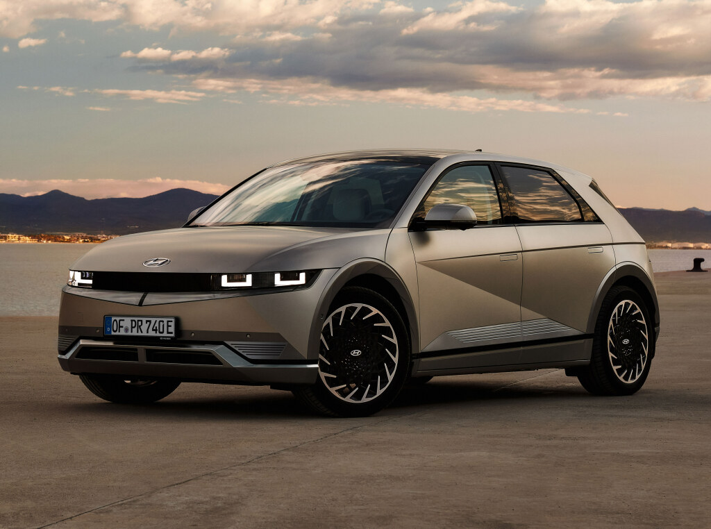 Њујоркски Автомобилен Саем: Награди и Нови Перформанси во Светот на Електричните возила