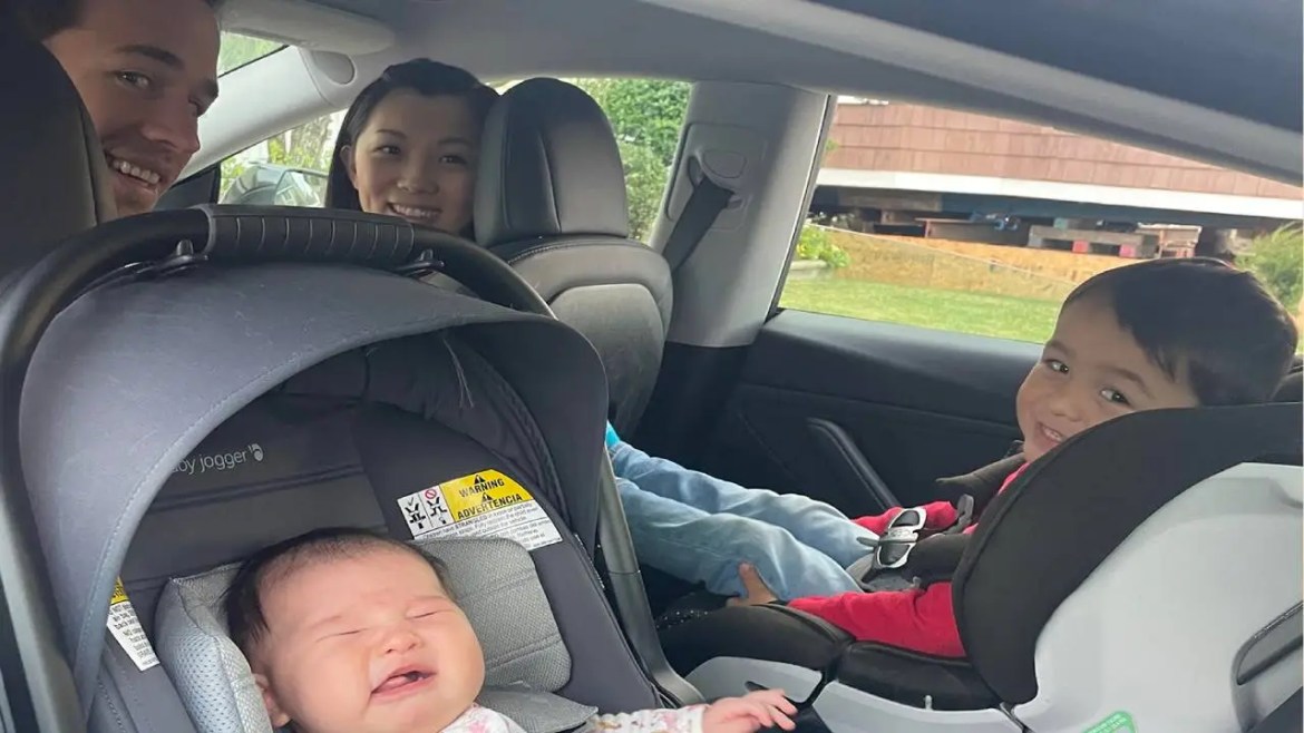 Неочекувани потек на настани: Породување во автомобилот со автоматски пилот на Тесла