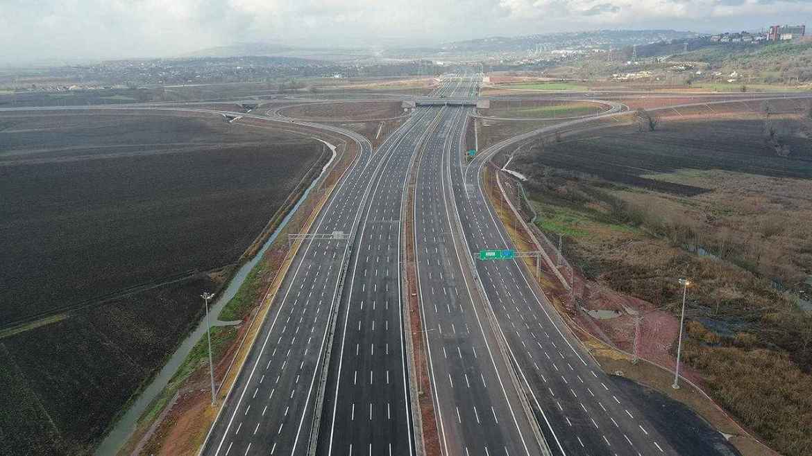 Нова регулатива за брзина на автопатите: детали и рефлексија