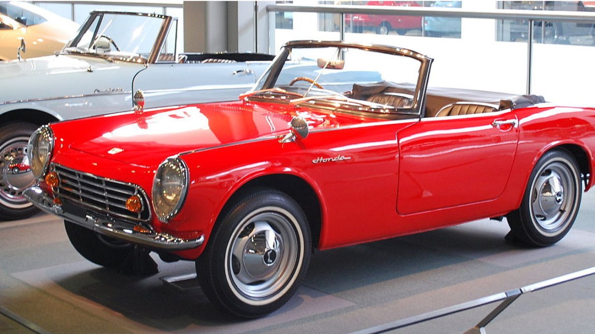 Историја и бизнис на првите автомобили