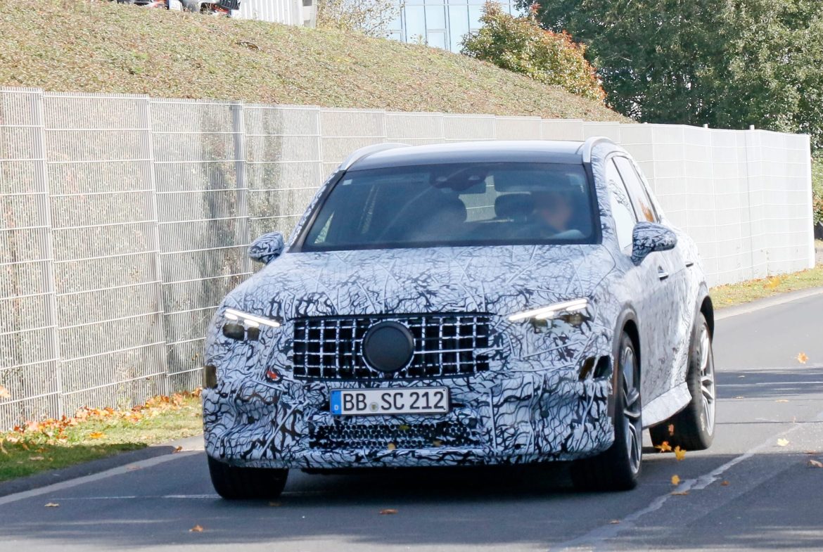 Заокружениот траф: Преплетени детали за 2023 Mercedes-AMG GLC 63 и неговата хибридна сила