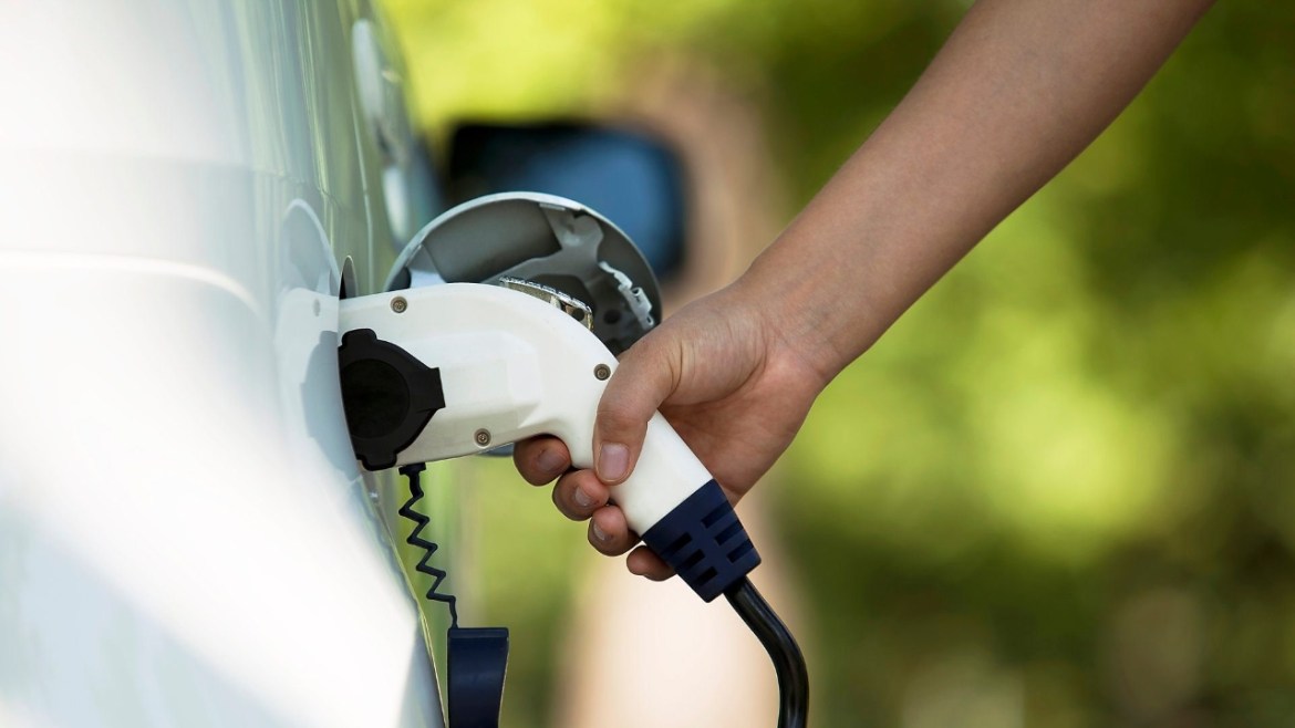 Канада ги насочува продажбите на електрични возила кон 2035 година: планови и предизвици