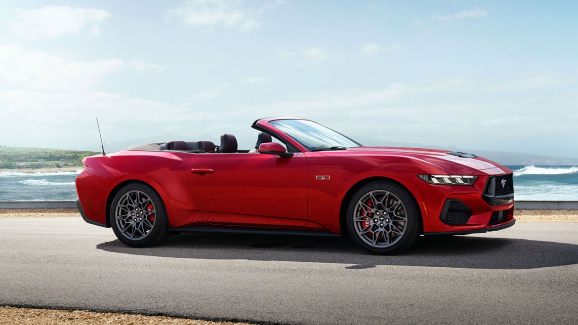 Нова Форд Мустанг: Револуција во дизајн и технологија за тркачкиот дух