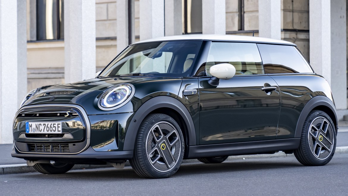 Зелена трансформација во производството на БМВ и МИНИ: одржливи тркалца и обновлива енергија