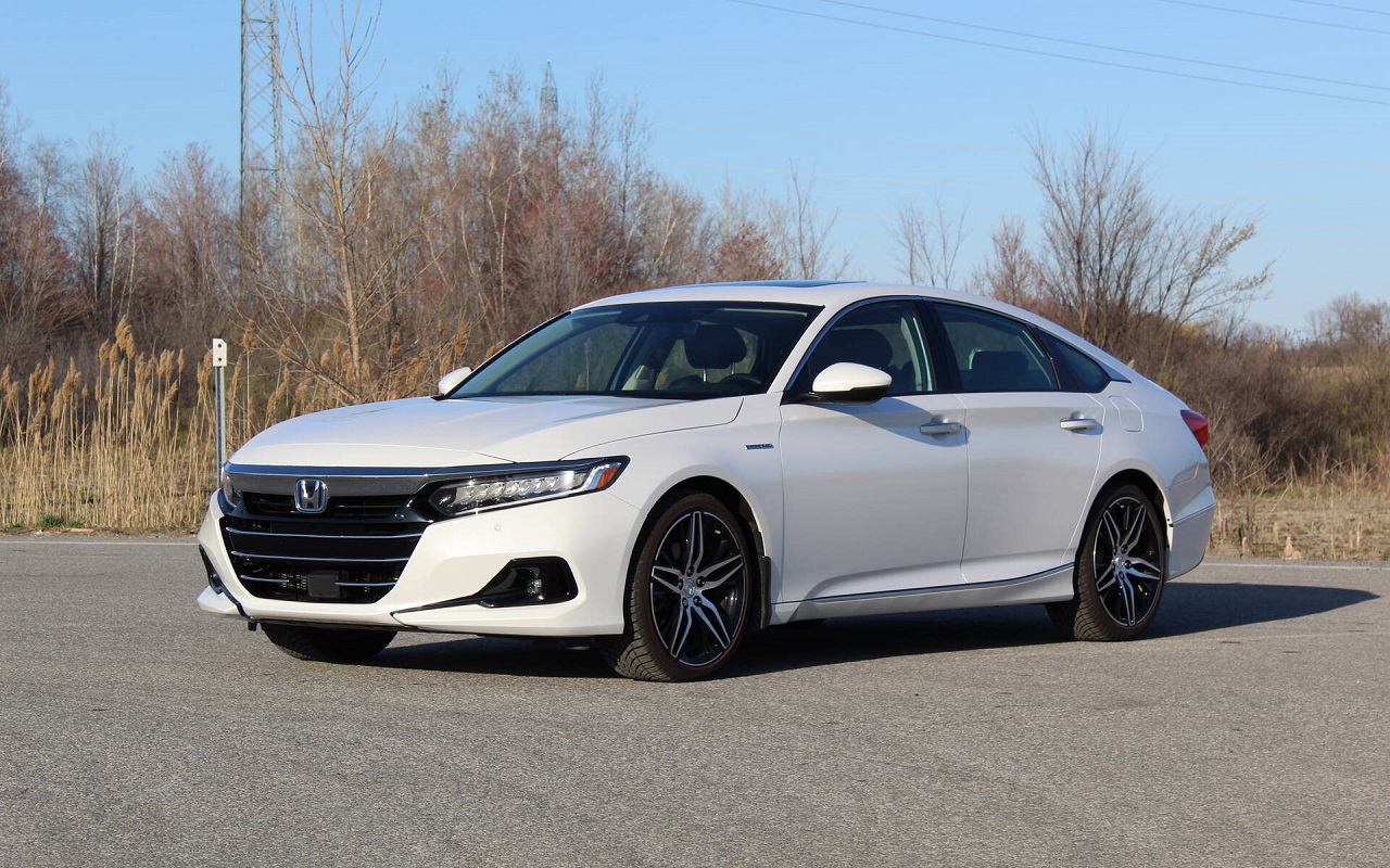 Забрзан раст на цените на автомобили: анализа и промените во јули