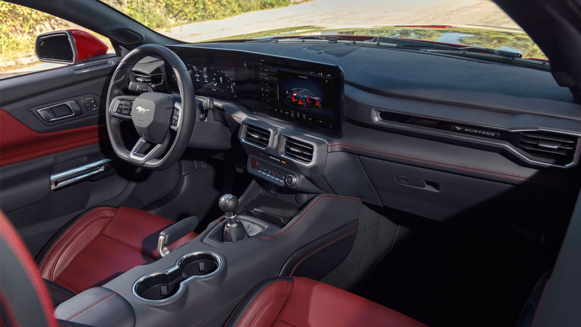 Нова Форд Мустанг: Револуција во дизајн и технологија за тркачкиот дух