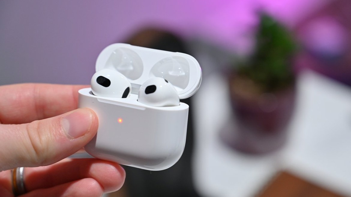 Како да ги користите AirPods на Android: водич за поврзување и функционалности