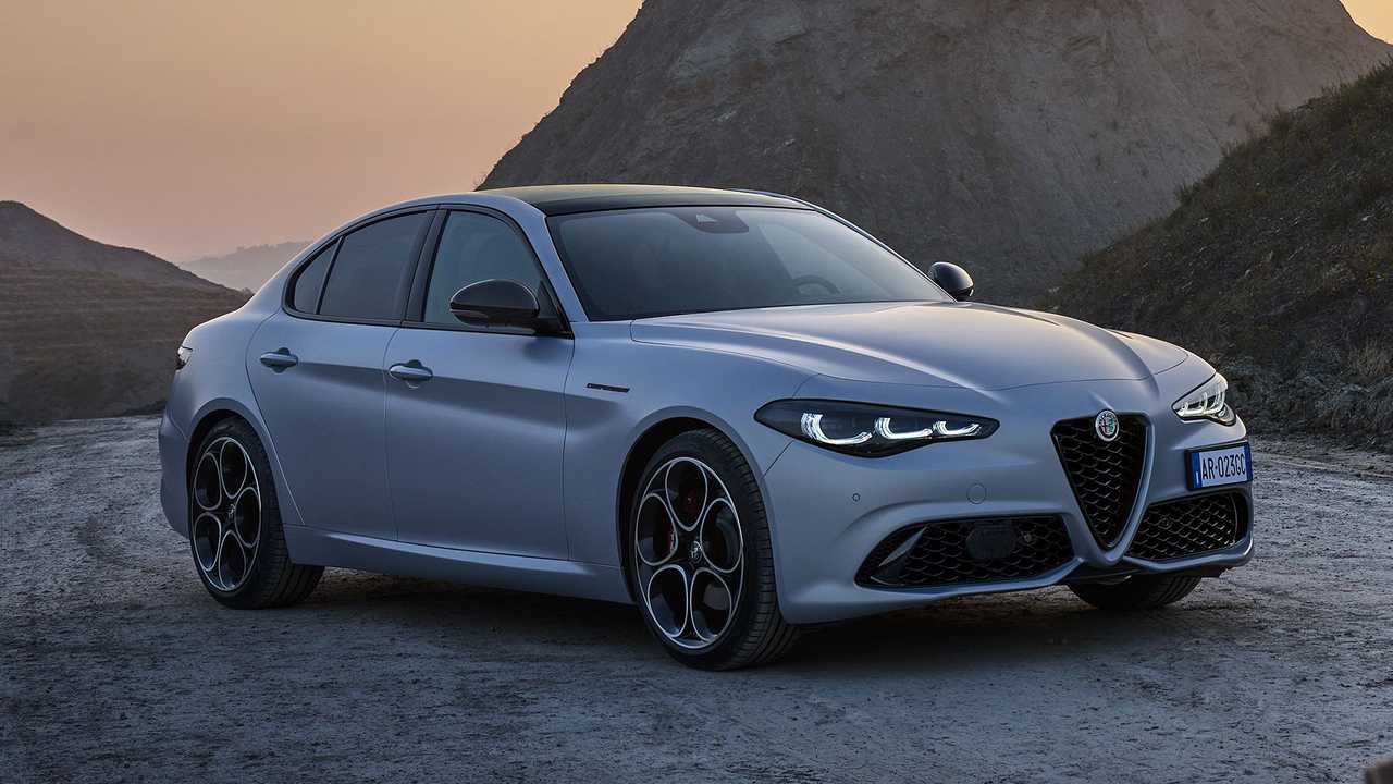 Освежените Alfa Romeo Giulia и Stelvio: Поглед на новиот стил и технологија