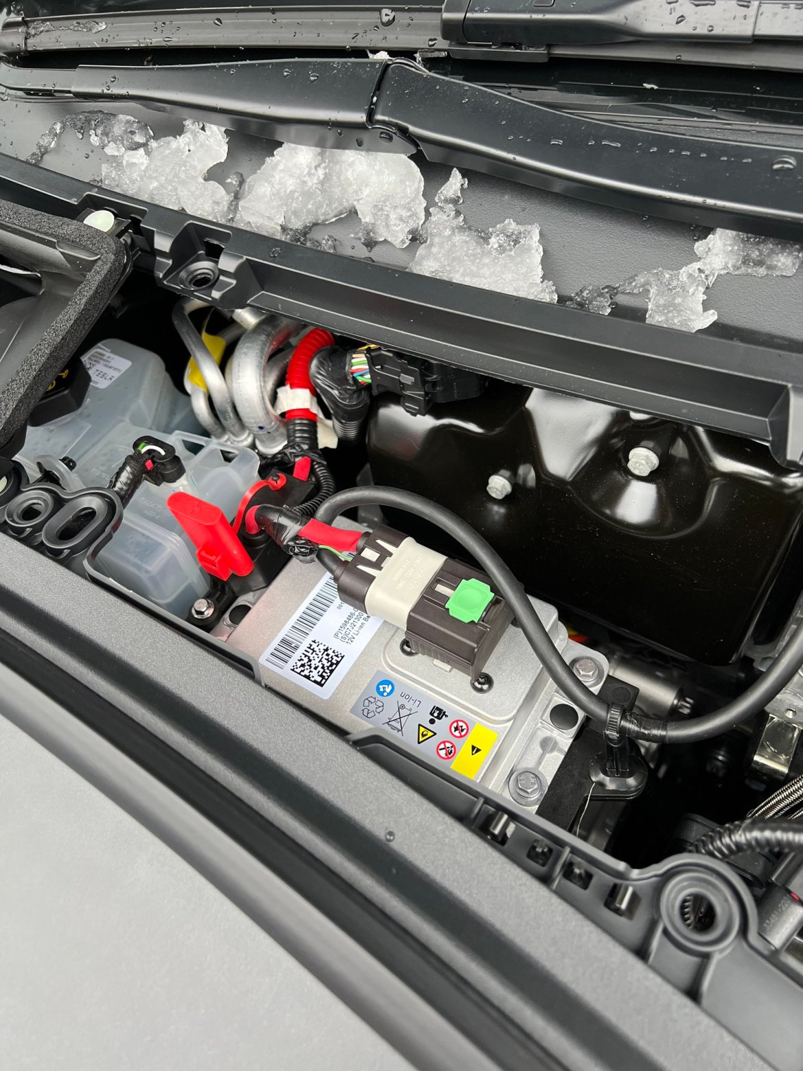 AMD Ryzen во автомобилската иднина: Tesla ги интегрира Ryzen чипови и Ли-ион батерии