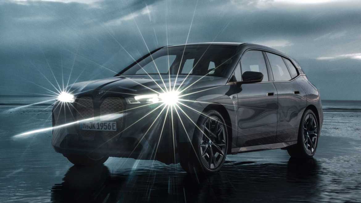 BMW на CES 2022: Иновации во електричната мобилност и уметност во возилото