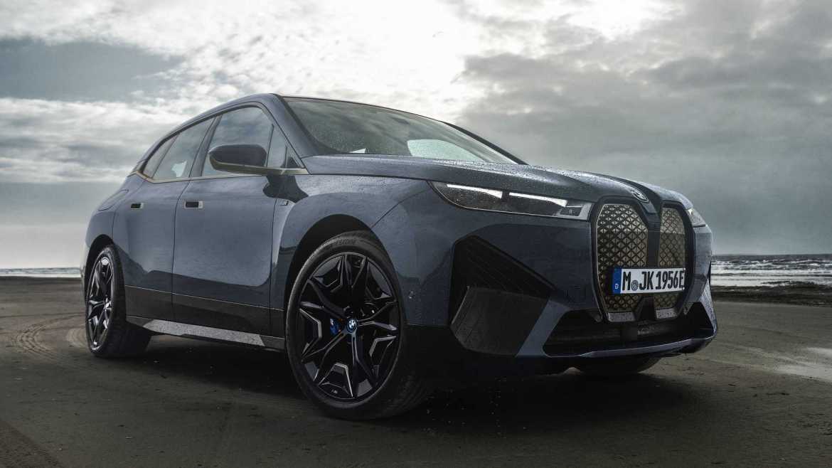 BMW iX M60: Првите детали од CES 2022 и новиот парок на електрични перформанси