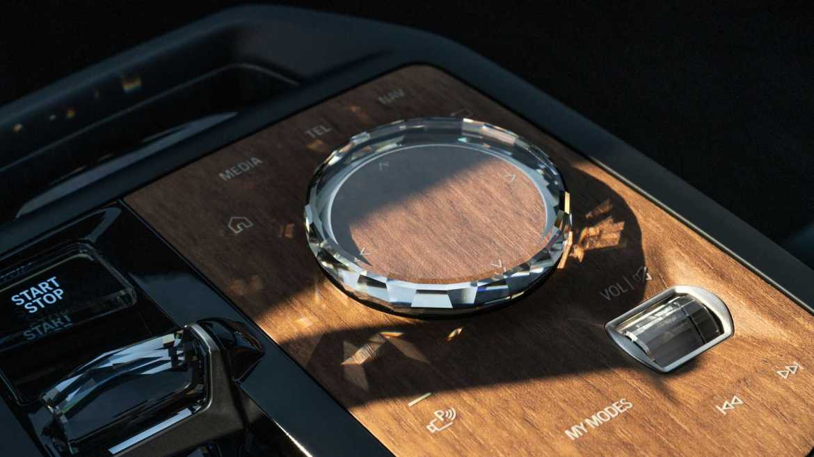 BMW iX M60: Првите детали од CES 2022 и новиот парок на електрични перформанси