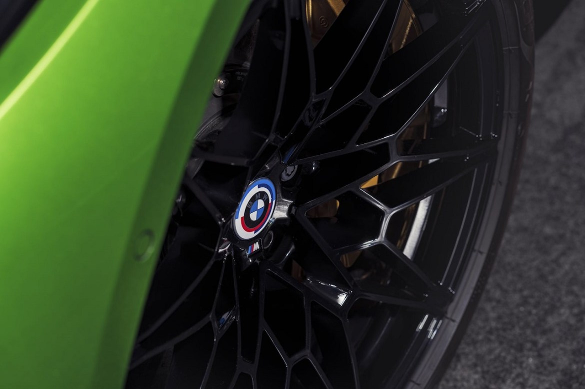 BMW M GmbH: 50 години од појавата на легендарната Motorsport идентификација и новиот лого