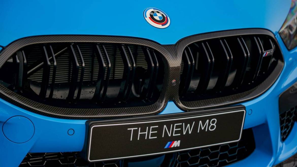 BMW M8 Competition 2023: Освежен модел со нови детали и впечатливи перформанси