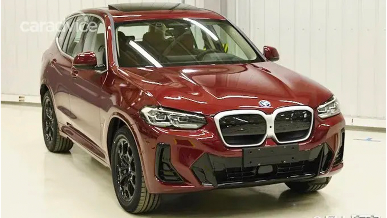 BMW X3 2022: Протечки и освежен дизајн во динамичен преглед