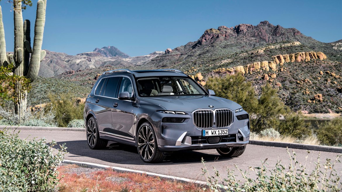 Обновениот BMW X7: Внатрешност, Дизајн и Хибридни Моќности