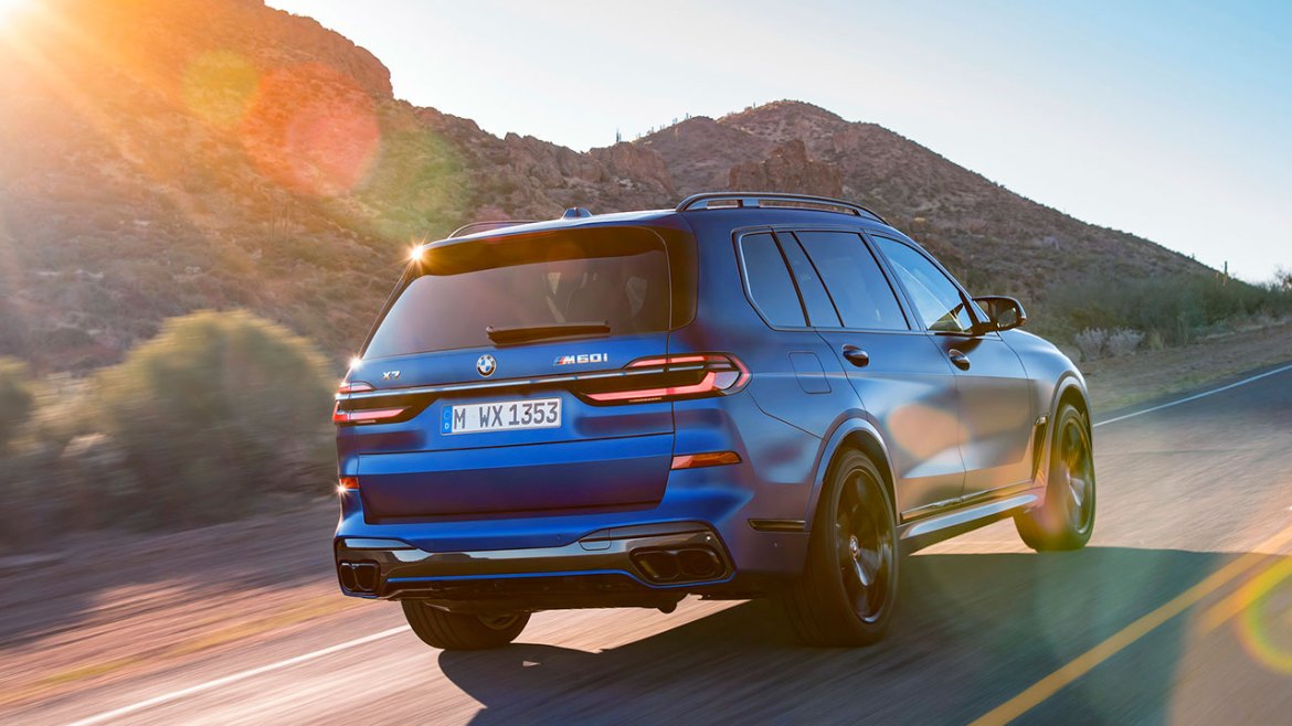 Обновениот BMW X7: Внатрешност, Дизајн и Хибридни Моќности