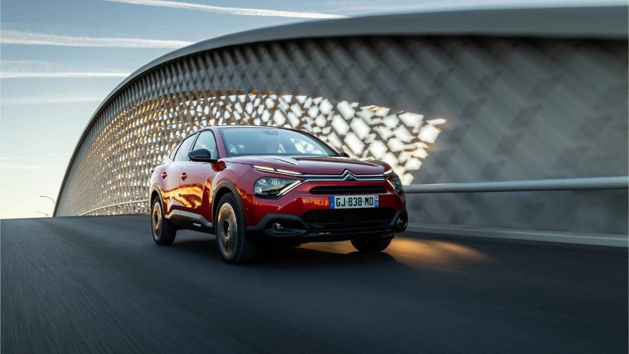 Citroën C4 X и e-C4 X: Новиот турски пакет за бензин, дизел и електричен возачки доживувања