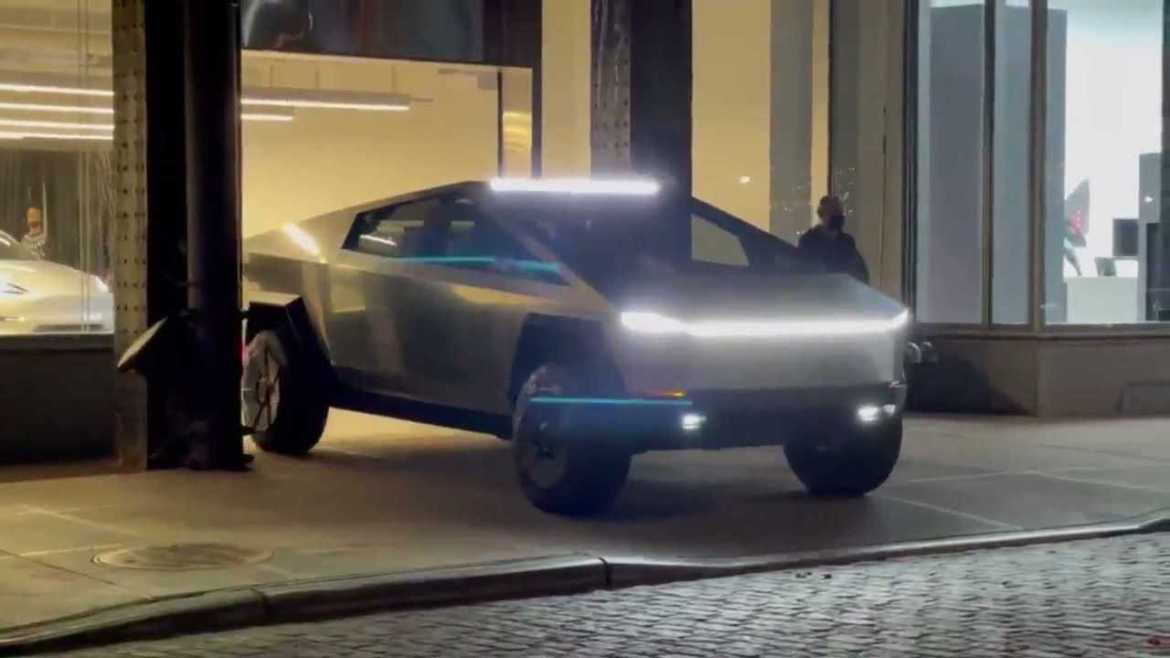 Цирклоподобниот впечаток од Cybertruck: Преглед на обновувањата и очекувањата