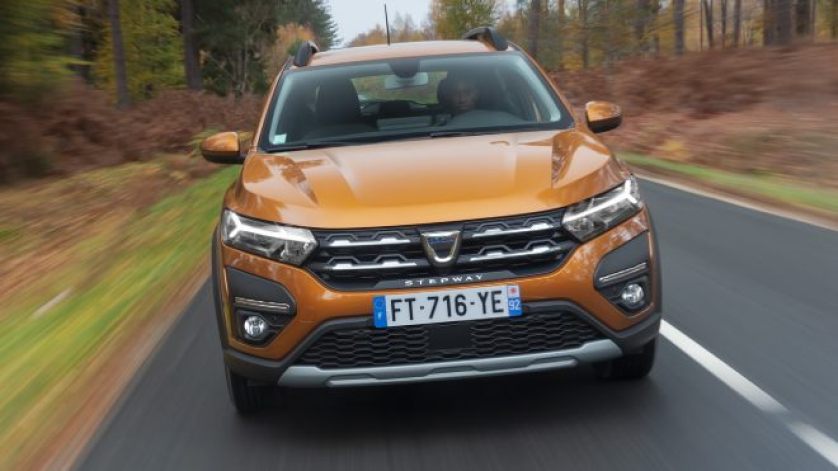 Dacia Sandero 2021: економска SUV опција и детален преглед на опремата