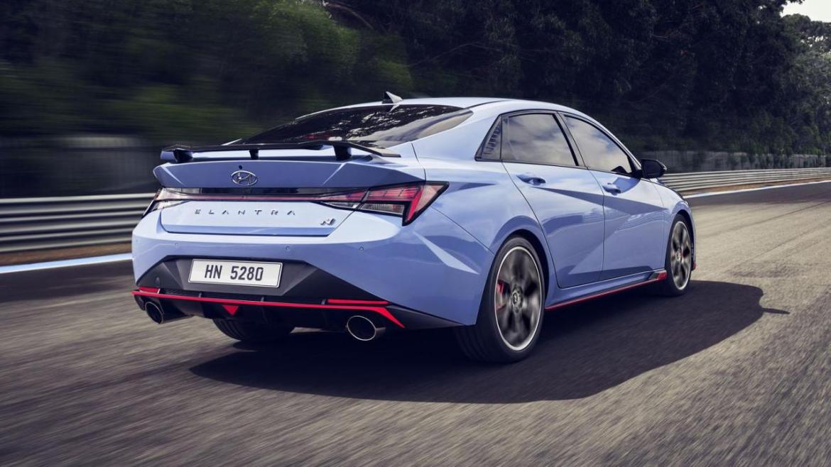 Elantra N: Ре-инженеринг на спортскиот седан од Hyundai
