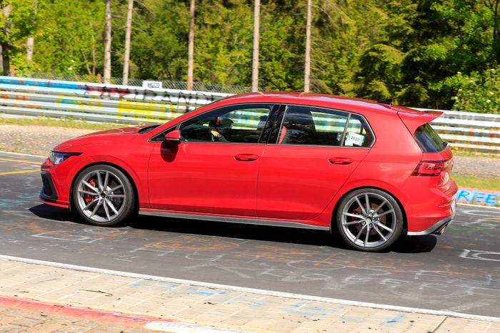 Новата Golf GTI TCR: Прелазна фаза до осмата генерација