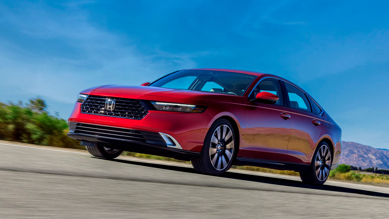 Honda Accord 11. генерација: Ветробрански поглед кон иднината на D-сегментот