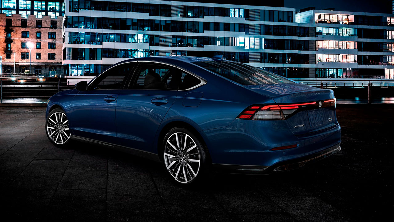 Honda Accord 11. генерација: Ветробрански поглед кон иднината на D-сегментот