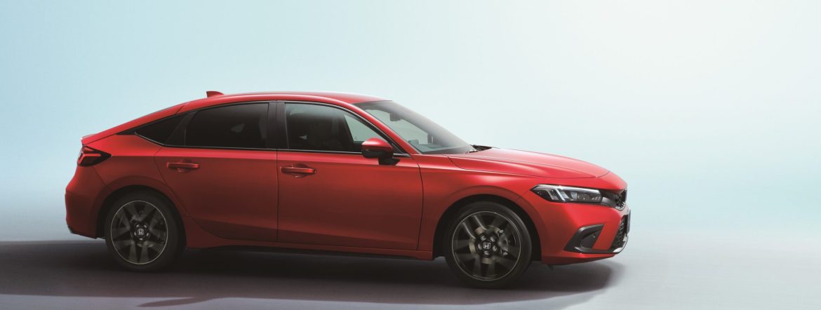 Honda претставува нова верзија Civic Hatchback со е-HEV технологија за Европа
