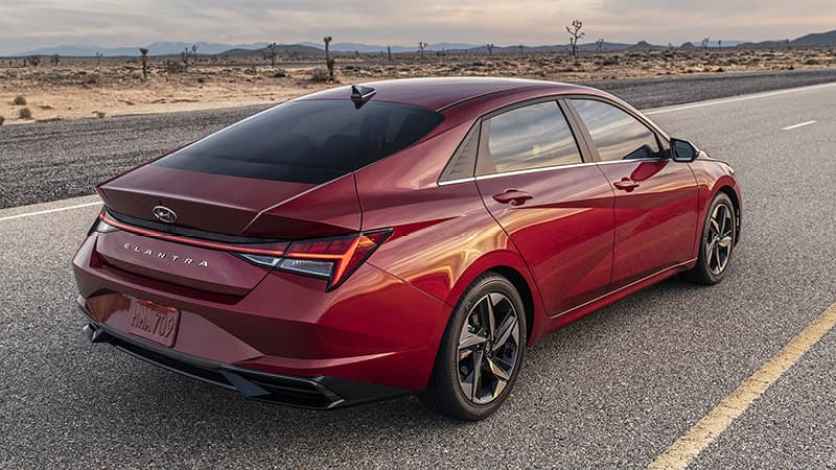 Hyundai Elantra 2021: Преглед на ценовите промени и оперативните карактеристики