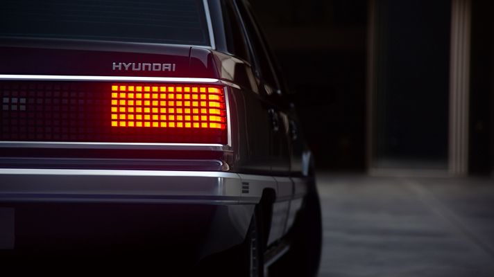 Hyundai Grandeur: Реставриран и електрифициран гигант на 80-тите