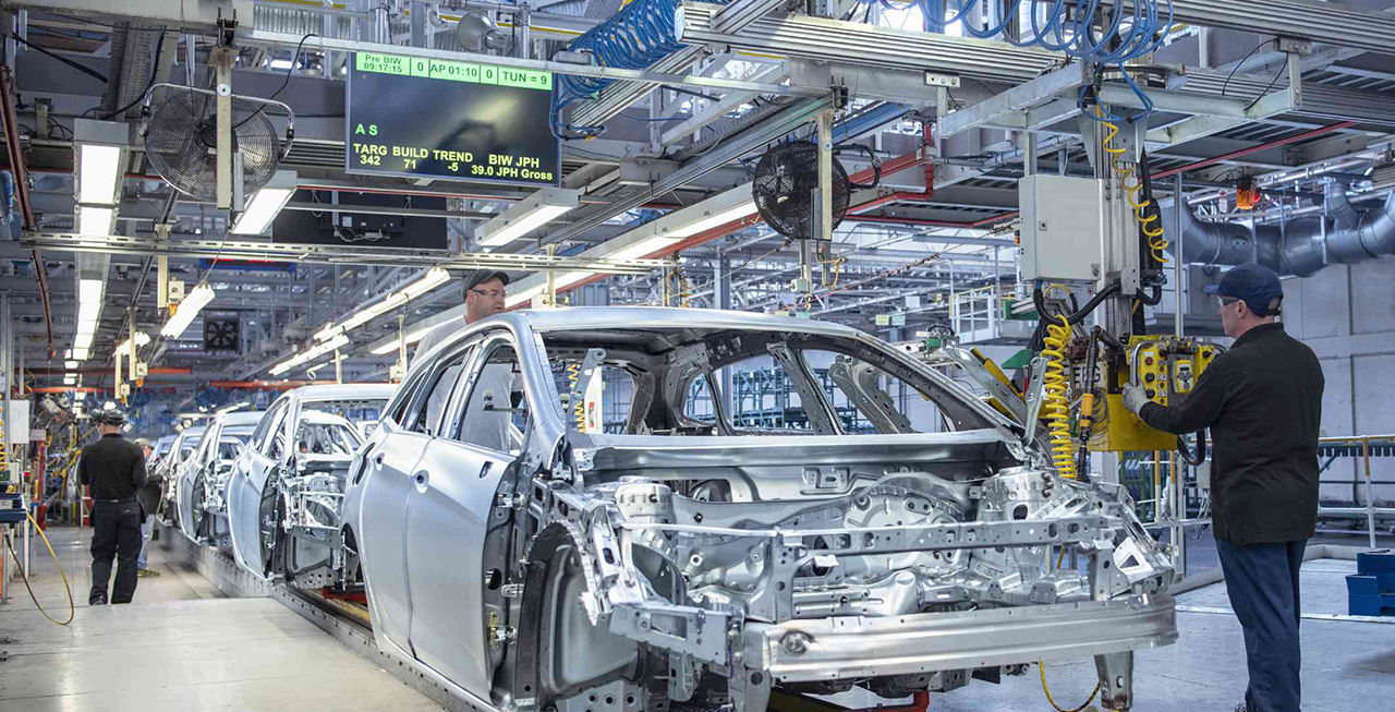 Форд и IoT: Безжично обновување и Alexa асистент во иднината на возилата