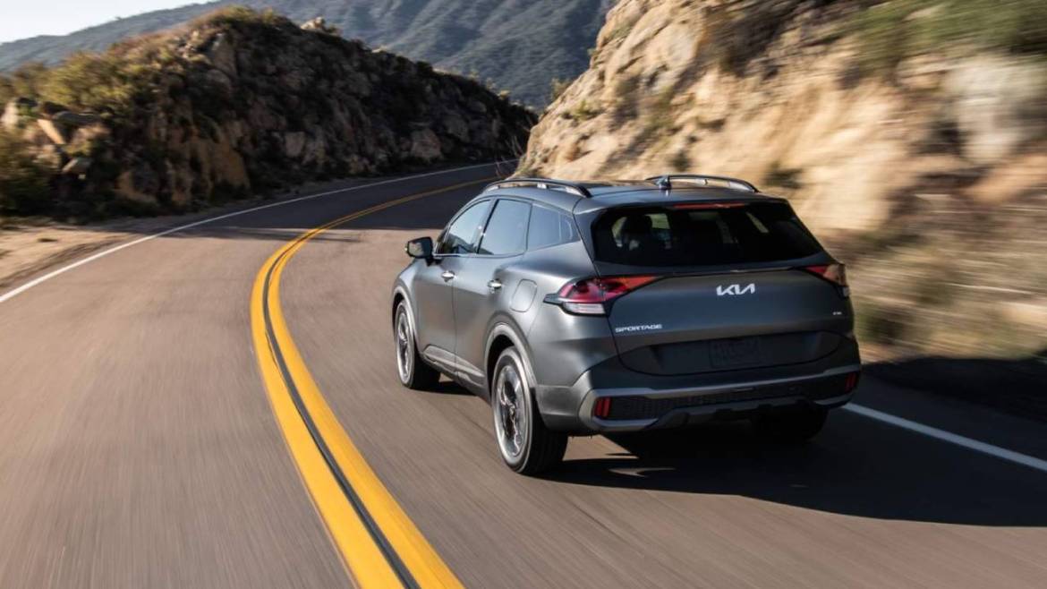 Kia Sportage Plug-in Hybrid: Претепување кон електрична иднина за 2023