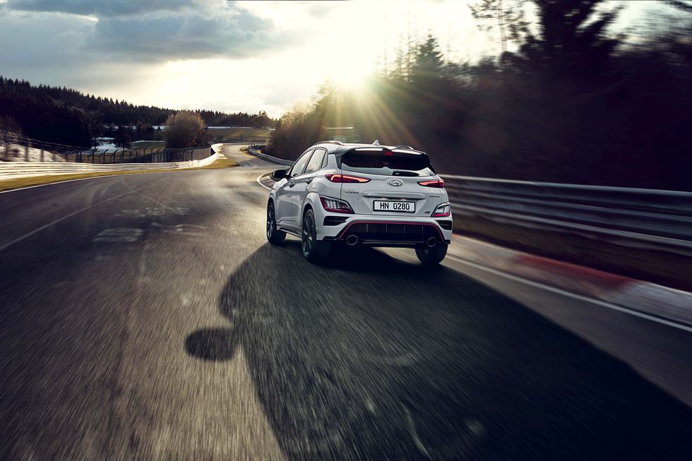 Kona N: Првенствена презентација на новиот кросовер со високи перформанси