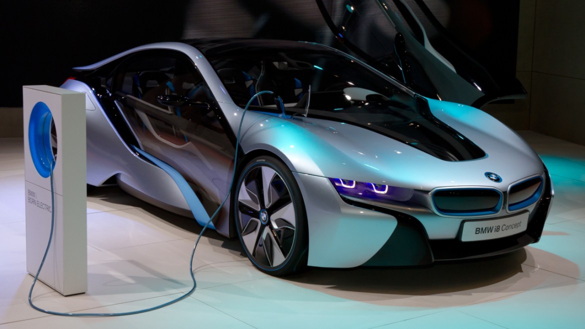 Lamborghini продолжува со двигатели на внатрешно согорување до 2030 година: познати детали и контроверзи