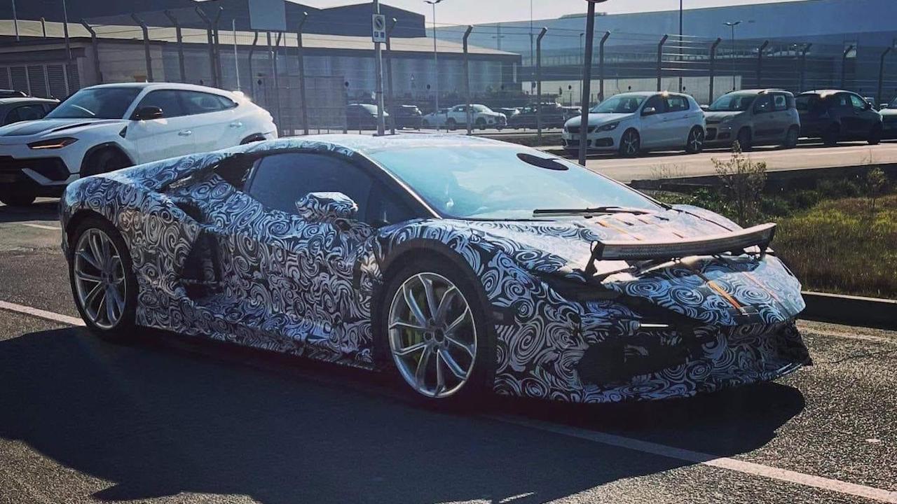 Lamborghini Aventador Наследник: Шпионски фотографии и први поглед