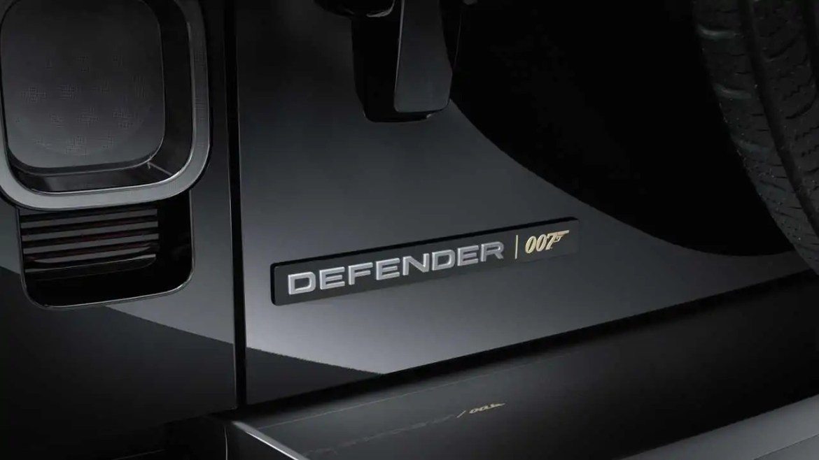 Land Rover Defender 007 Bond Edition: Почет и моќ во една ограничена серија