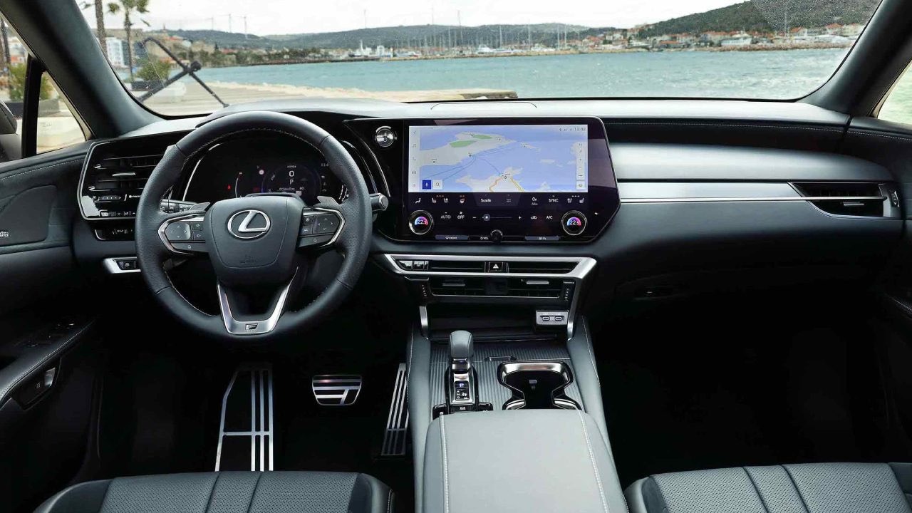 Lexus RX SUV: Нови модели и опрема за турските дилери