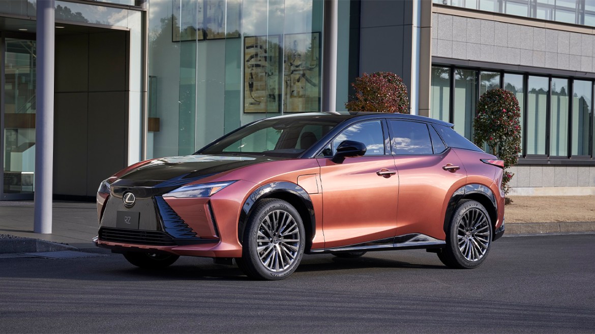 Lexus RZ 450e: Новиот јазик на дизајн и динамика