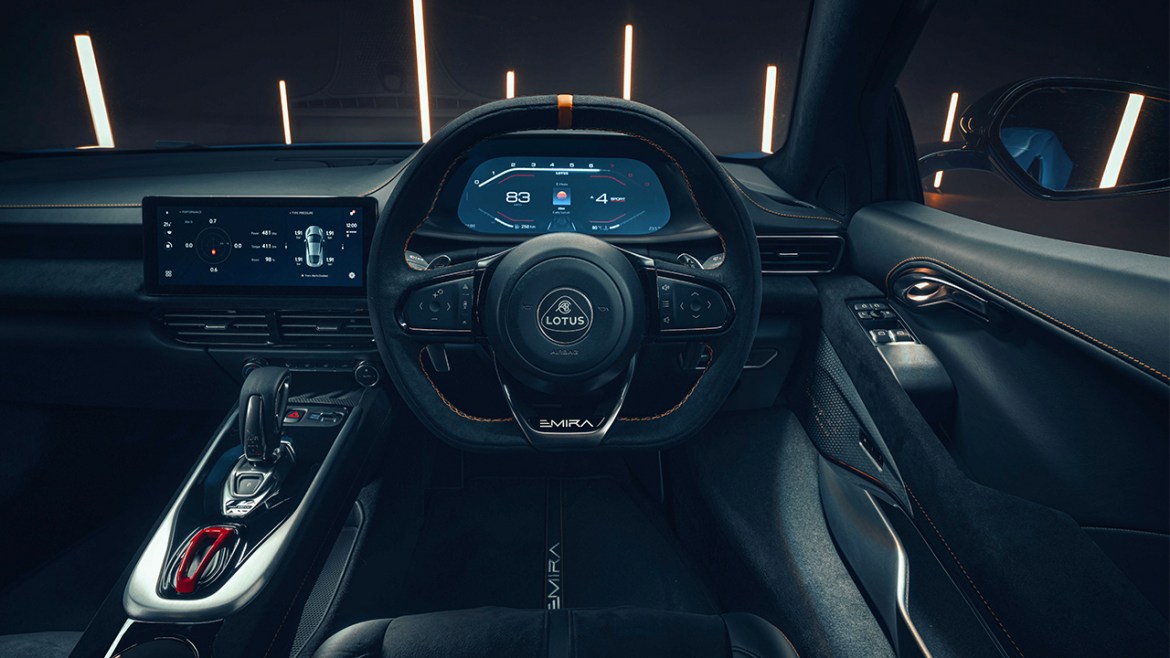 Електрични и автономни автомобили: Lotus Emira и Evija како водеќи примери на иднината