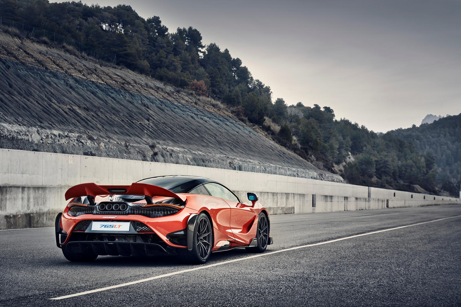 McLaren 765LT: Велика разлика во тежината и перформансите во споредба со 720S