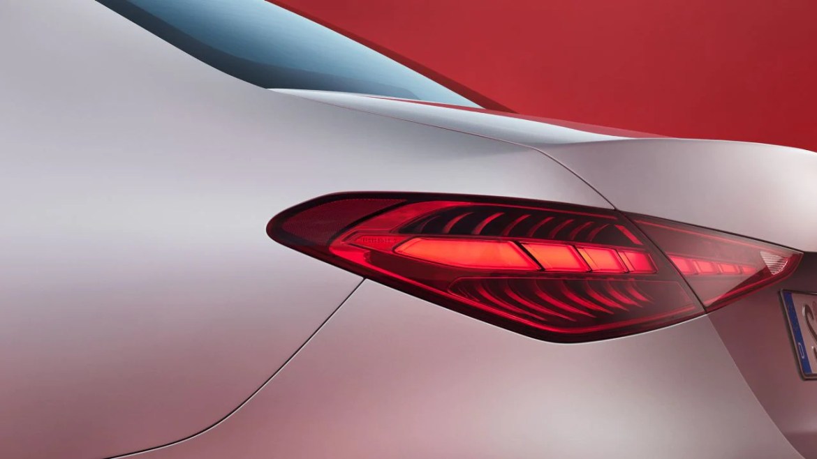 Новата Mercedes-Benz C-серија: Цена, карактеристики и визуелен преоблик за 2021 ревија