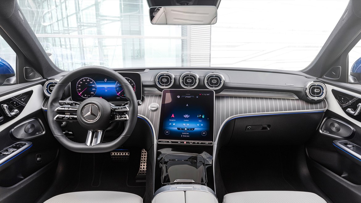 Mercedes-Benz C-Серија: Новиот C200 4MATIC во Фокусот на Ефикасност и Врвна Технологија