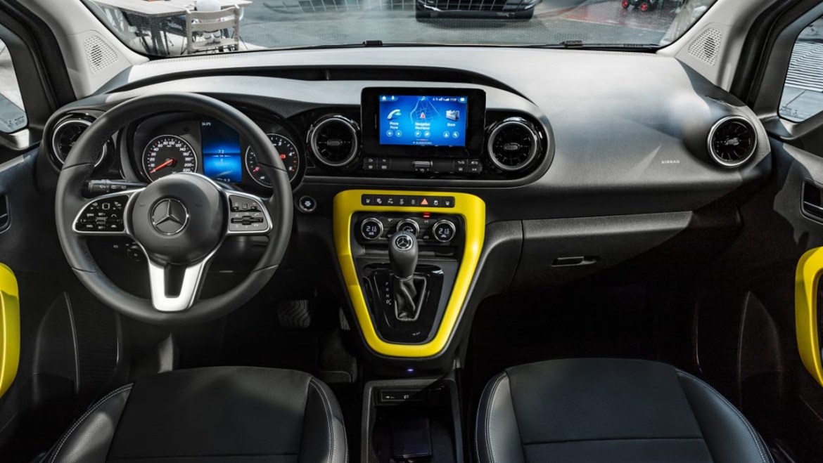 Mercedes T-Serija: Нов минибус MPV со пет седишта и идни електрични двигатели