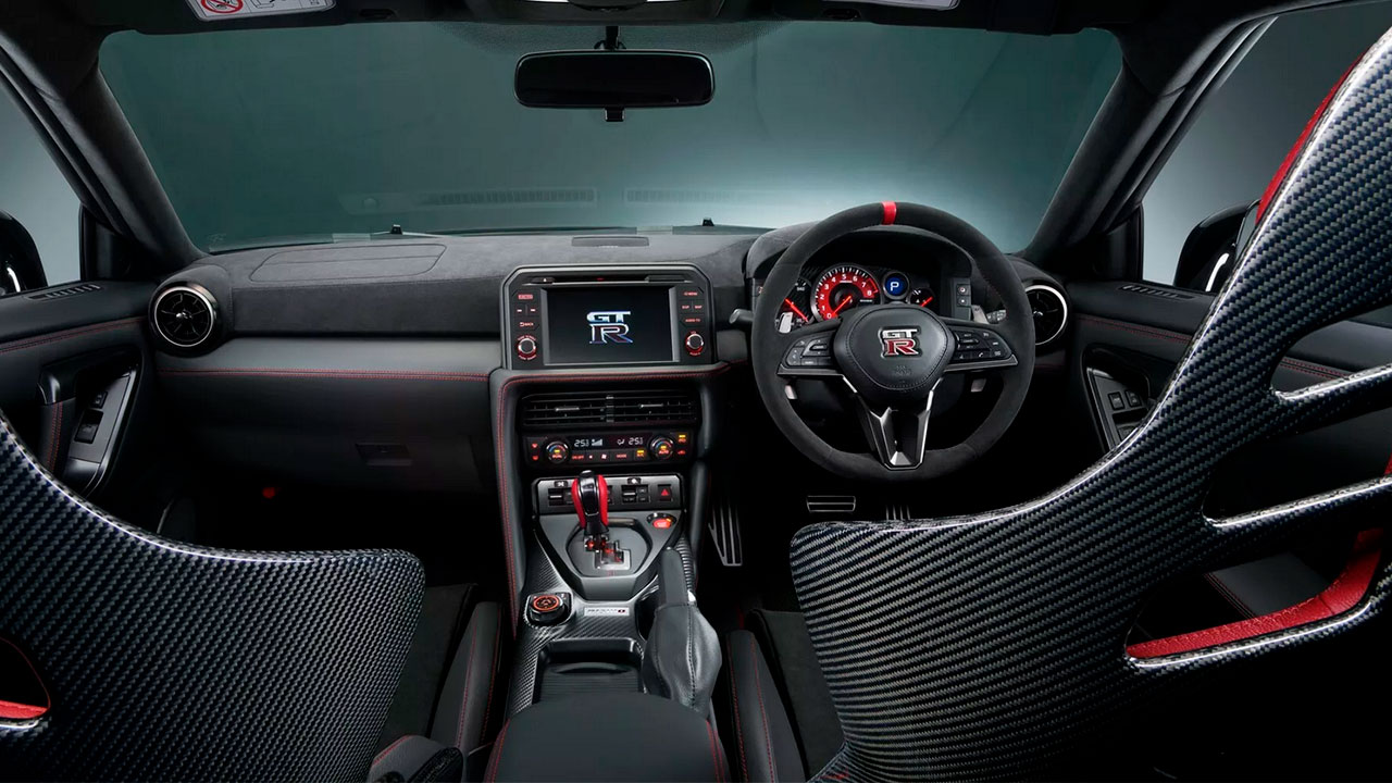 Nissan GT-R R35: Променливи дизајн и изразит напредок за 2024 година