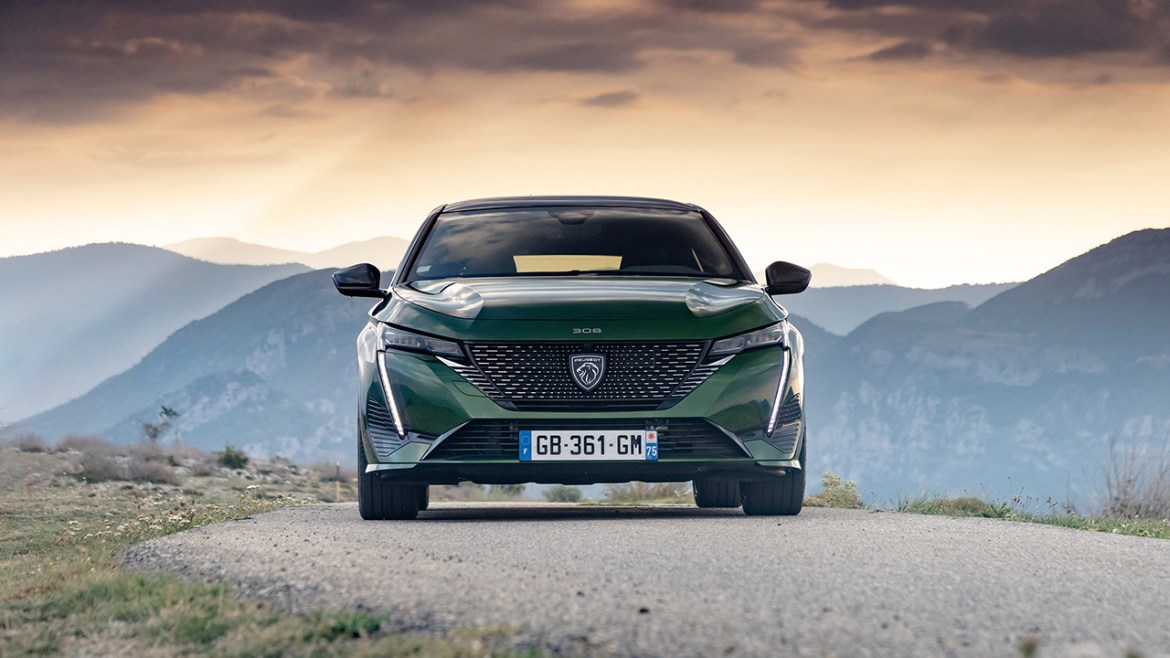 Novi Peugeot 308: Признати лидер во градскиот и компактниот сегмент со новиот хибрид и најави за електрична верзија