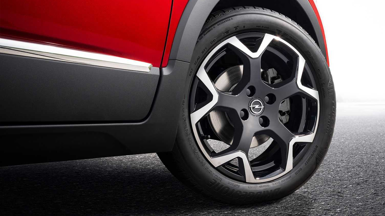 Opel го презентира новиот визуелен код и чистиот бренд идентитет