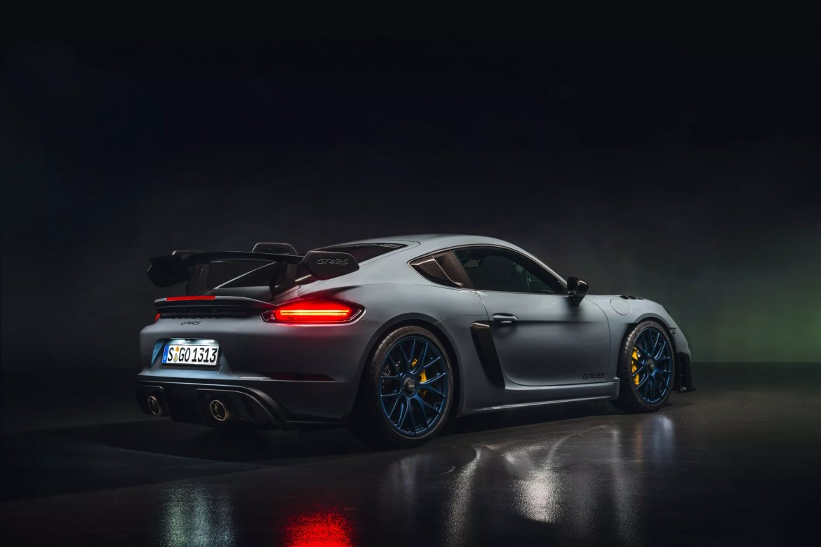 Porsche 718 Cayman GT4 RS: Врвна спортска верзија со 4.0-литрен атмосферски мотор