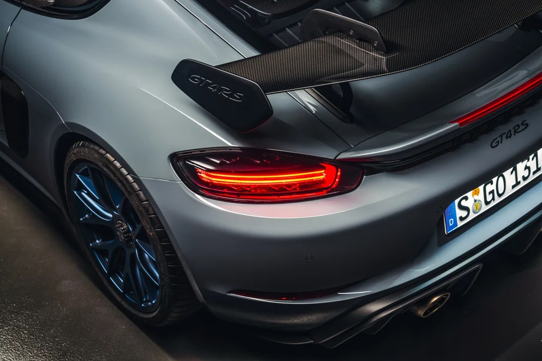 Porsche 718 Cayman GT4 RS: Врвна спортска верзија со 4.0-литрен атмосферски мотор